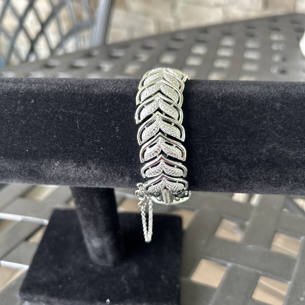 Vintage‎ Silver Tone Leaf Look Chain Link Bracelet CORO
